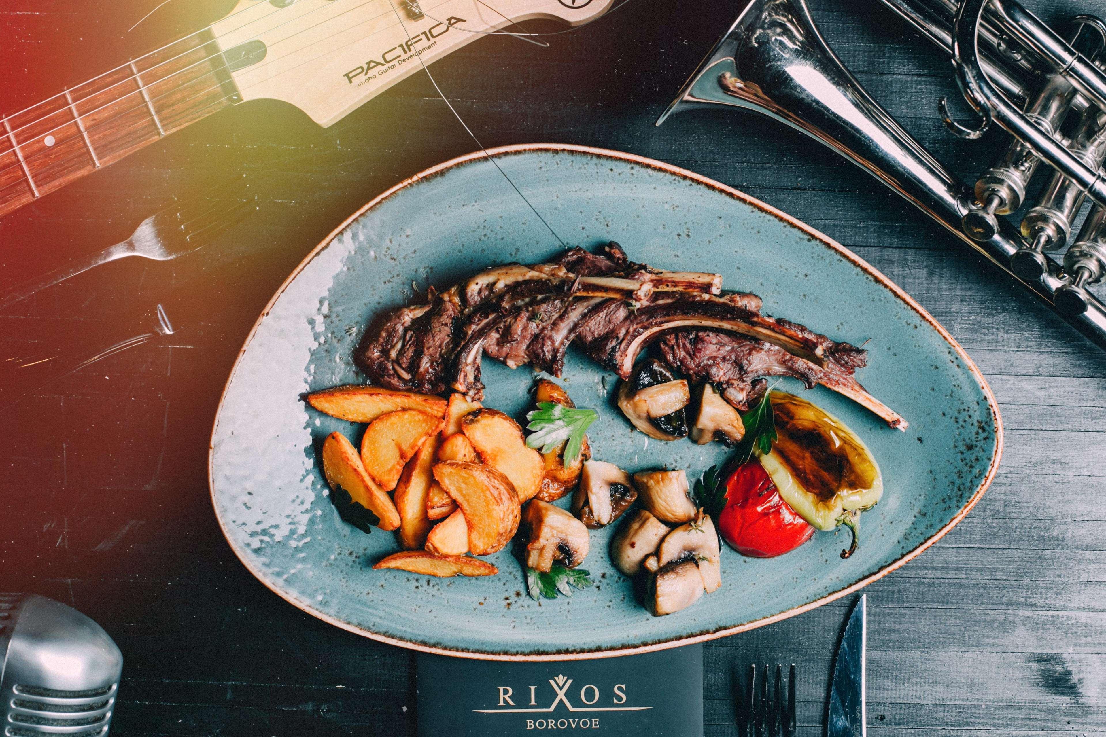 Rixos Borovoe Ξενοδοχείο Shchūchīnsk Εξωτερικό φωτογραφία A steak prepared at RIXOS
